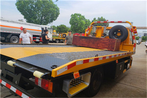 新桥镇附近拖车电话号码服务